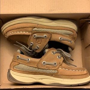 Toddler sperry top-wider shoes size 7c